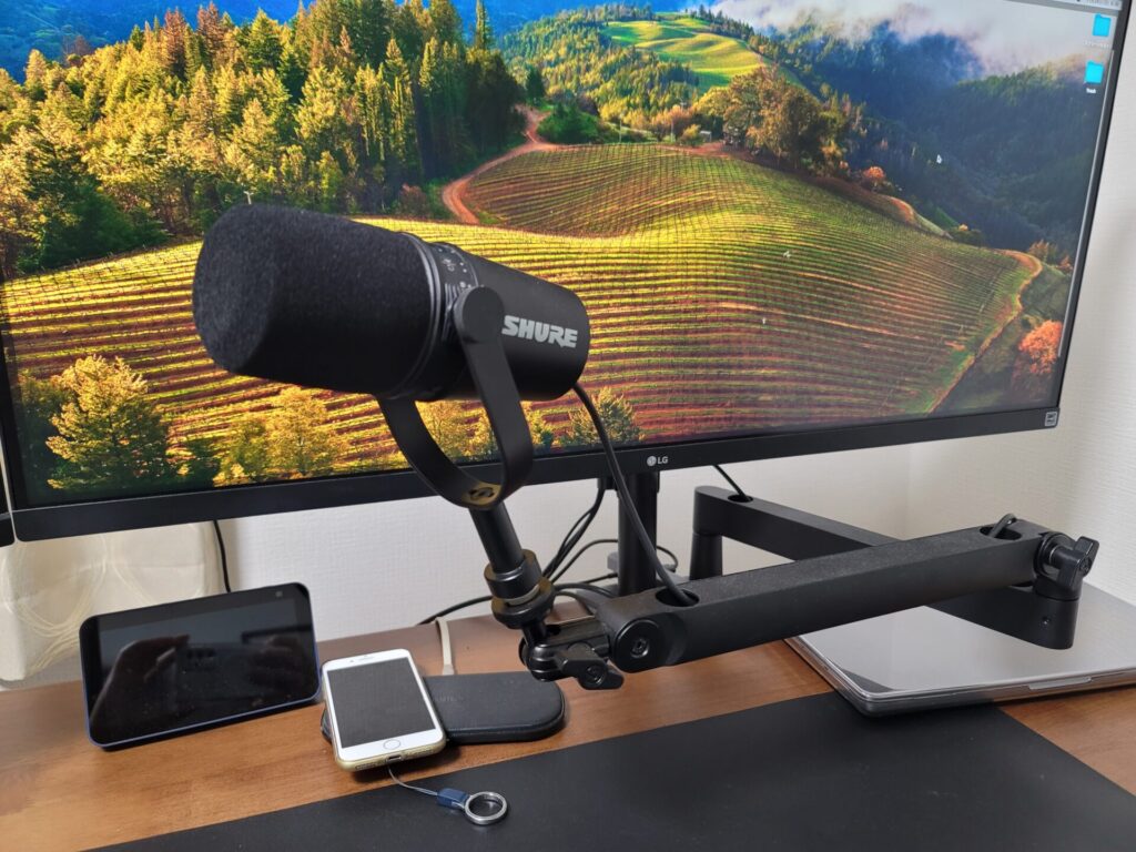 マイクMV7とマイクアームElgato Wave Mic Arm LP