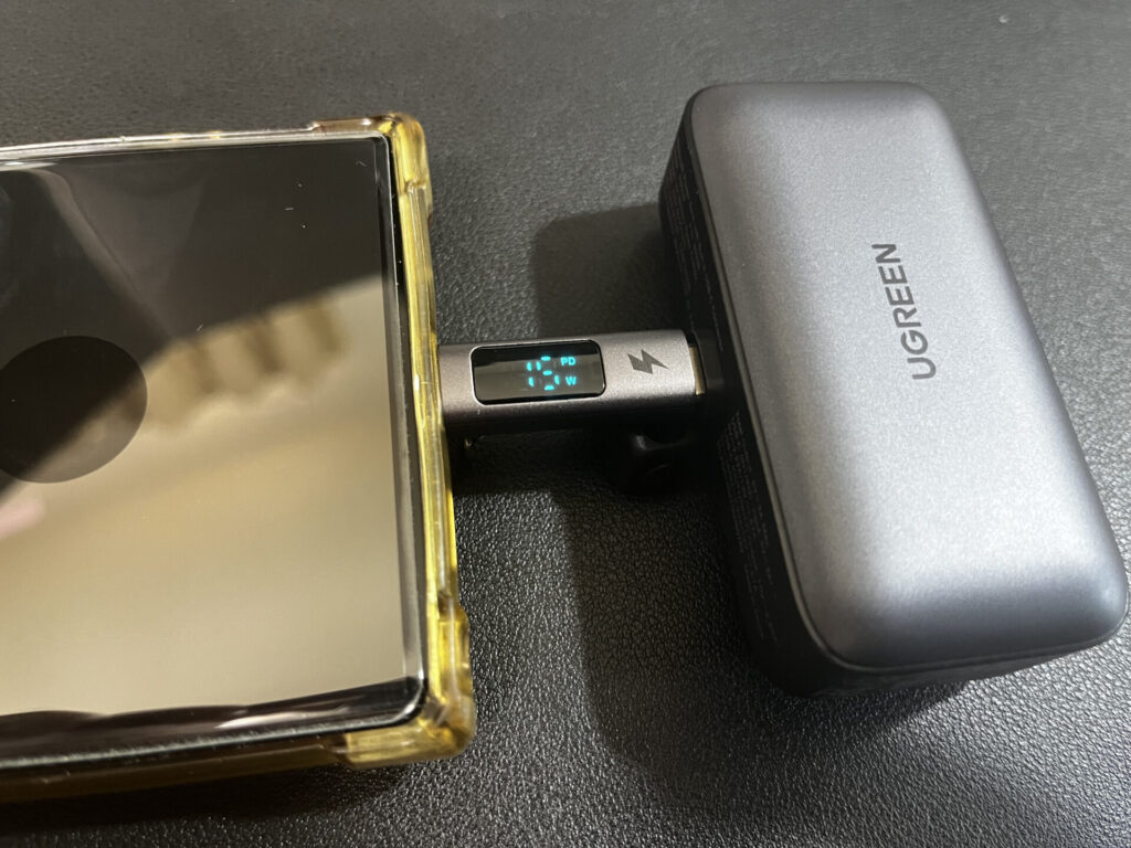 UGREEN Built-In USB-Cコネクター モバイルバッテリーをAndroidに接続し、PD15Wで充電できている