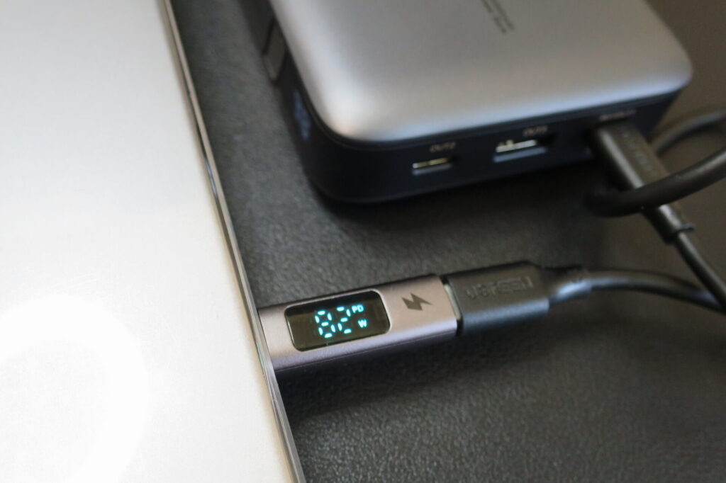 MacBoolPro 14インチを82Wで充電できている。