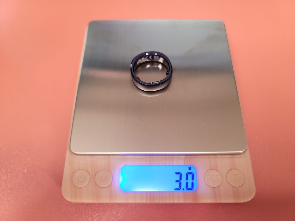 RingConn Gen 3の本体リングを秤に乗せて計測